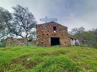 Mas à Algatocín. Parcela con construcción antigua en pleno valle del genal.