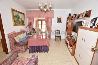 Maison à Casco Histórico. Se vende casa en el centro de ronda