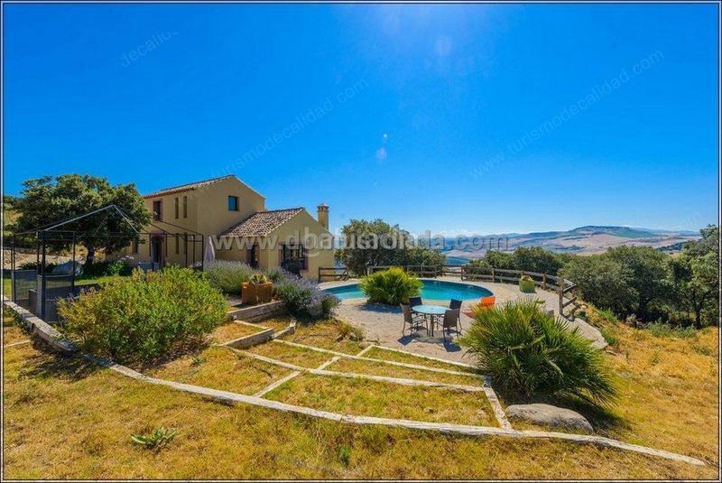 Foto bf84fe21-7373-4269-b3bf-22b2c61cb0e3. Haus mit parking in Partidas Norte Ronda