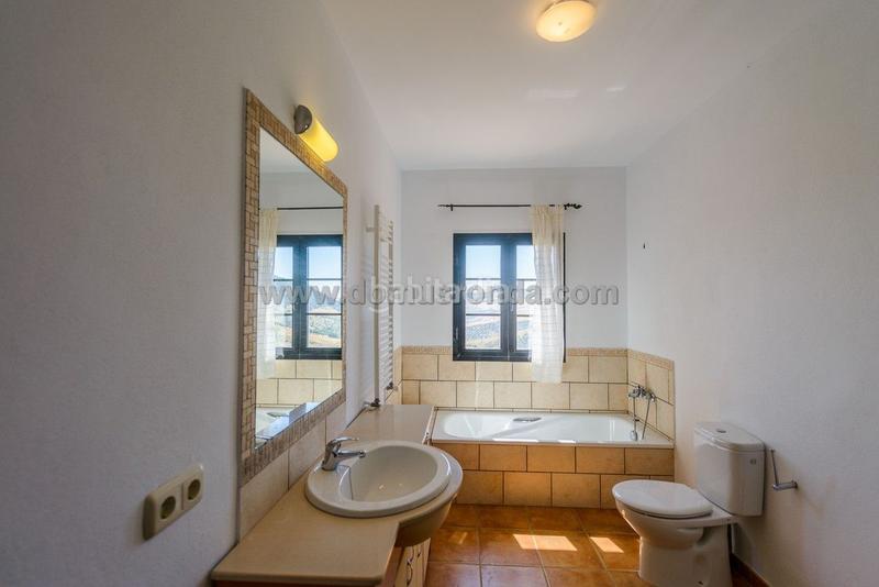 Foto d0035394-2111-4f54-a51c-ce6cdda04098. Haus mit parking in Partidas Norte Ronda