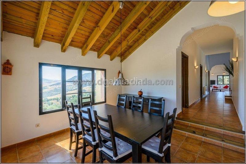 Foto f4e31149-6db4-4b9d-a8b5-b35f215da6be. Haus mit parking in Partidas Norte Ronda