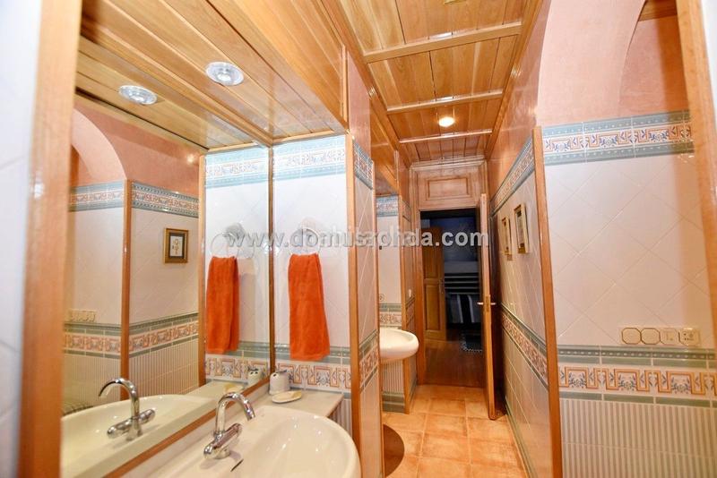 Foto 1b596621-90be-434f-bad5-3ef137044140. Xalet amb calefacció aparcament piscina a La Planilla Ronda