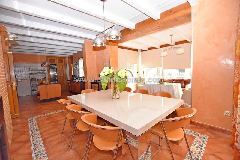 Foto 45edd53d-27e3-4f29-b107-3d5723111cc0. Xalet amb calefacció aparcament piscina a La Planilla Ronda