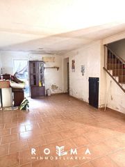 Casa adossada a Lebrija. Casa a reformar centro de lebrija