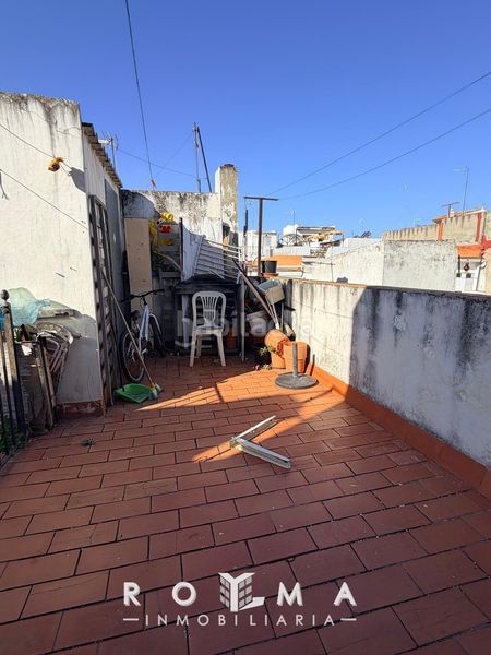 Foto ffefeb4a-aff5-4244-8b9e-c7aa5a6a8f5a. Casa adosada casa a reformar centro en Lebrija