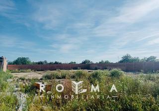 Finca rústica a La Hacienda - Nueva Andalucía. Parcela de 1500m2 urb. las luisaslas portadas