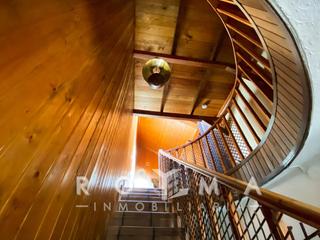 Chalet en Torrequinto. Chalet independiente dividido en dos viviendas en torrequinto