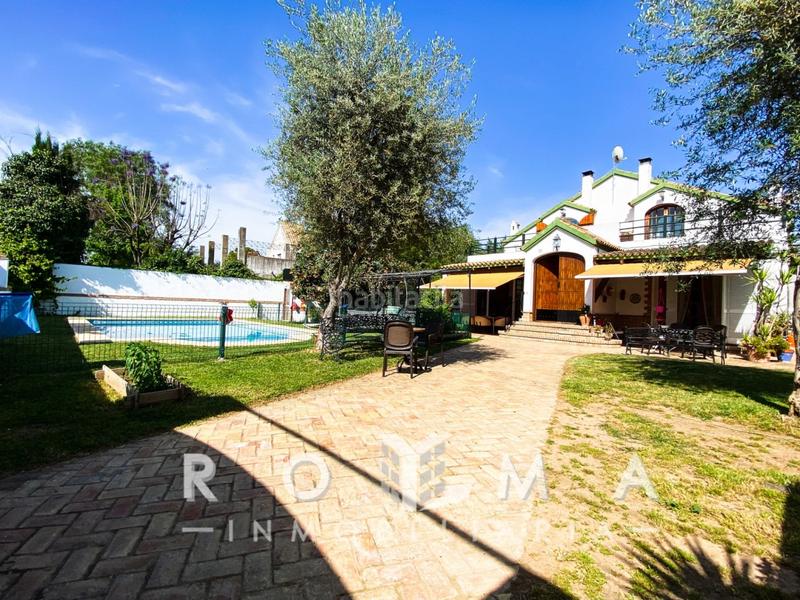 Foto fc6e56c8-77ae-4ae4-a1ae-11e9365ff9da. Xalet amb aparcament piscina a Torrequinto Alcalá de Guadaira