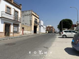 Casa adossada  Calle martinete. Adosada en cesión de remate  frente policía local