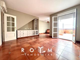 Maison jumelée à Centro - Doña Mercedes. Adosada centro dos hermanas