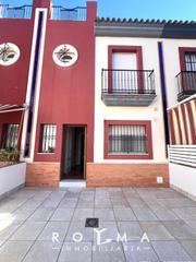 Casa adossada a Centro - Doña Mercedes. Adosada centro dos hermanas