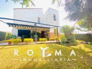 Xalet  Calle cerro de la coladilla. Chalet independiente en urb. los cerros de montequinto