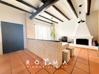 Semi detached house en La Hacienda - Nueva Andaluc�a. Precioso y singular chalet a la venta