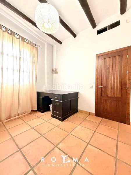 Foto be6582f0-a3ab-45ae-9e0e-1d5108d65fed. Casa adossada amb calefacció aparcament piscina a Dos Hermanas
