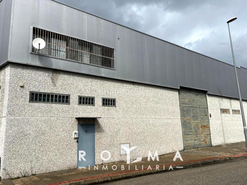 Foto 66d0aa5d-6535-441a-ad97-46b74314f0cf. Capannone industriale in La Motilla - Fuente del Rey Dos Hermanas