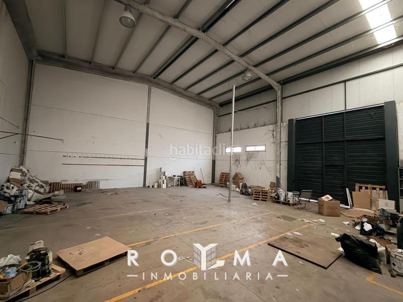 Foto 9a040a03-a3b1-455c-af9f-0988aed571a3. Capannone industriale in La Motilla - Fuente del Rey Dos Hermanas