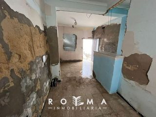 Reihenhaus in Arahal. Casa de pueblo a reformar en centro de arahal