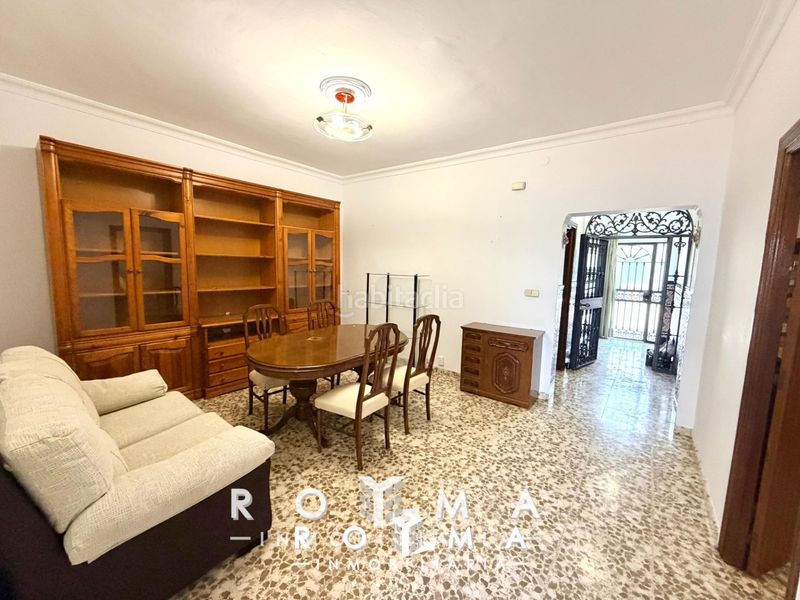 Foto 58c923f6-71cc-44ef-9da3-d135c26f8768. Casa adossada amb calefacció aparcament a Centro - Doña Mercedes Dos Hermanas