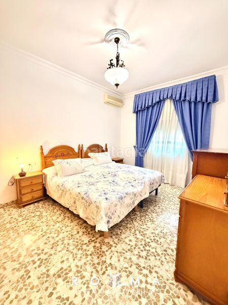 Foto d68bfc0b-3858-42c3-b586-1f2326119580. Casa adossada amb calefacció aparcament a Centro - Doña Mercedes Dos Hermanas