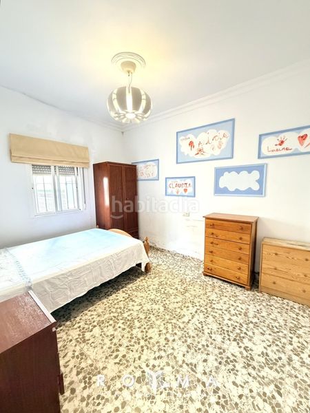 Foto fd3d9859-0bec-4cf7-b8be-87c58a94f8a5. Casa adossada amb calefacció aparcament a Centro - Doña Mercedes Dos Hermanas