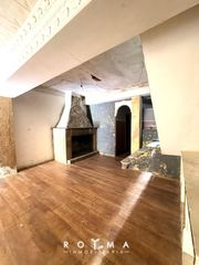 Semi detached house in Palmete. Adosada a reformar palmete