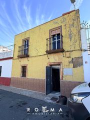 Casa a schiera  Plaza de bastilippo. Adosada frente al parque bastilippo  viso del alcor