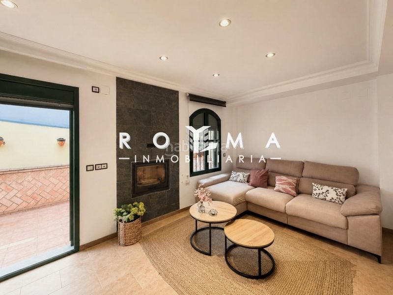 Foto a267e38e-15c0-4621-9a70-79cb670a2da5. Casa aparellada amb calefacció piscina a Avenida de Europa Montequinto