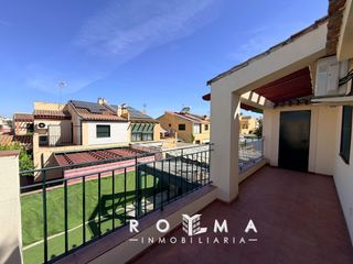 Location Maison jumelée à Centro. Chalet pareado zona zaudin