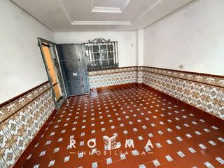 Casa adossada en Centro - Do�a Mercedes. Casa a reformar zona cristo de la veracruz