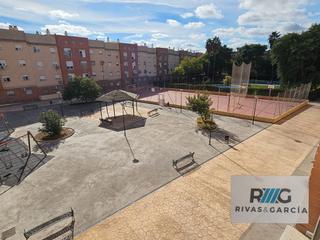 Pis a Puertas del sur - Guadabajaque. Piso en venta en las bodegas