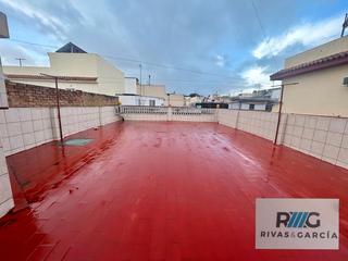 Casa adossada a El Rocío - La Milagrosa. Casa en venta de una planta en zona este