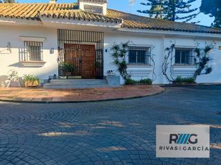 Xalet a Parque Atlántico - Ronda este. Chalet independiente en venta en zona de la cartuja