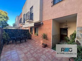 Casa adossada en Puertas del sur - Guadabajaque. Casa adosada en venta en zona sur
