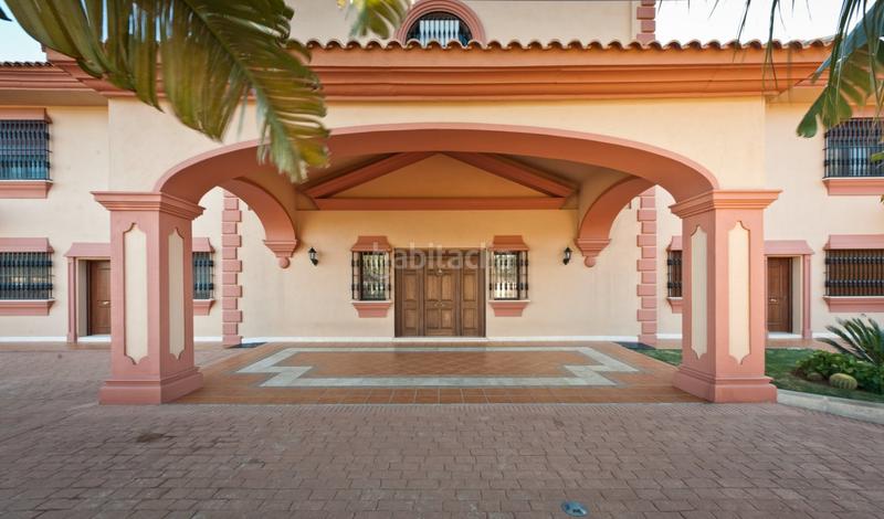 Foto 0bbf9ff4-9f1b-4416-b43f-4cacb19b3f86. Xalet amb calefacció aparcament piscina a la cala Mijas Mijas