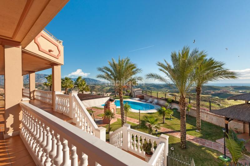 Foto 49601849-c6e3-4cd0-ac91-04cbbf8e1caa. Xalet amb calefacció aparcament piscina a la cala Mijas Mijas