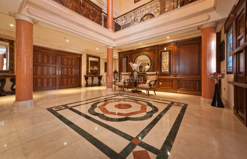 Foto 5d306596-aa77-4659-8b47-e655f5adb4fa. Xalet amb calefacció aparcament piscina a la cala Mijas Mijas