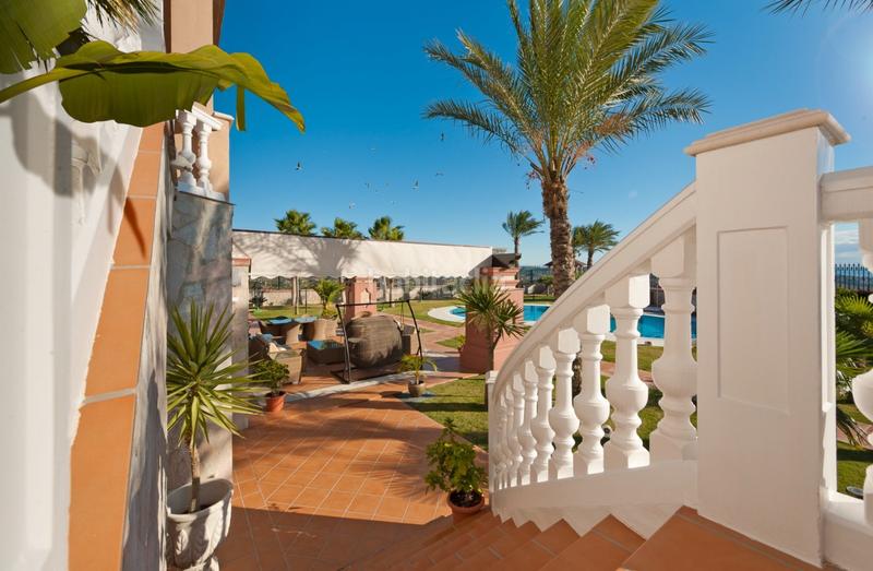 Foto f52cff1b-89fb-46c8-b6f2-491df2e6286c. Xalet amb calefacció aparcament piscina a la cala Mijas Mijas