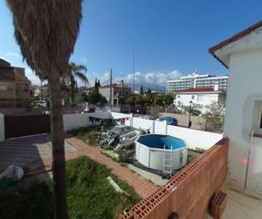 Maison jumelée à Puerto Deportivo. Magnifica casa adosada, independiente con vistas a la playa de f