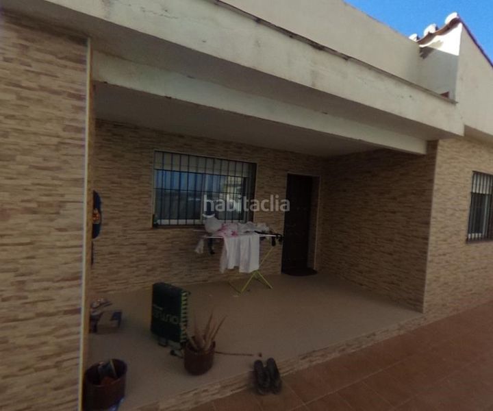Foto 35ce5fd3-797b-4e1e-a752-439851a11b03. Casa adossada amb aparcament a Puerto Deportivo Fuengirola