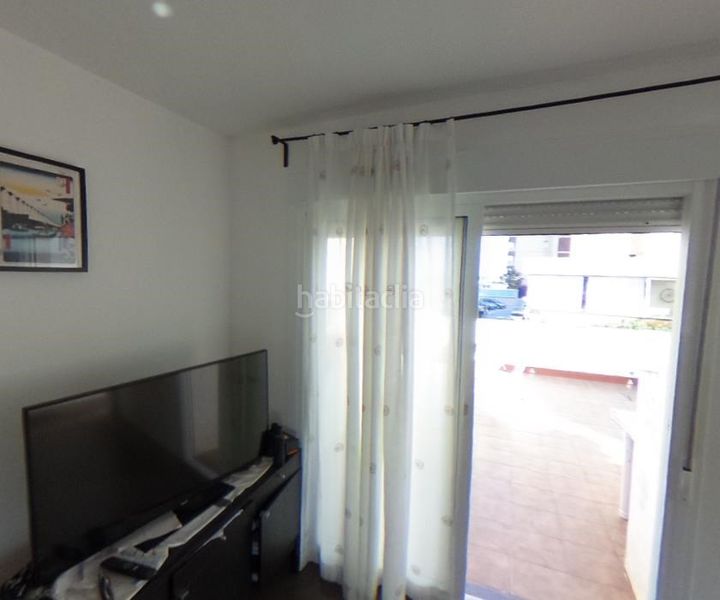 Foto ade42aa0-d6d1-4ddb-b6f8-0ba15382400c. Casa adossada amb aparcament a Puerto Deportivo Fuengirola