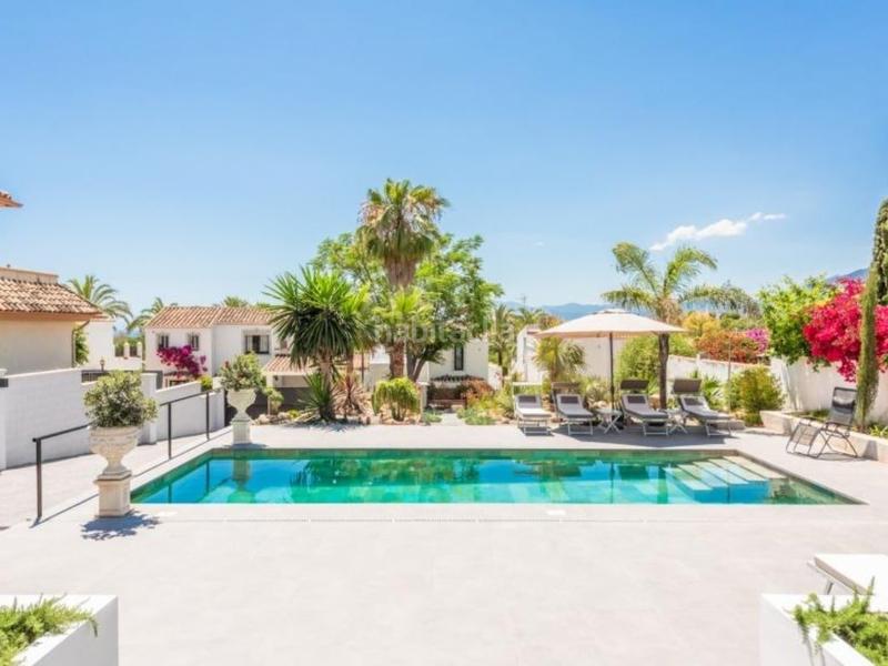 Foto 5e279849-fbac-4bd5-91f3-fb64e73c59b9. Chalet villa de 3 dormitorios, 3 baños en Río Real, en Marbella