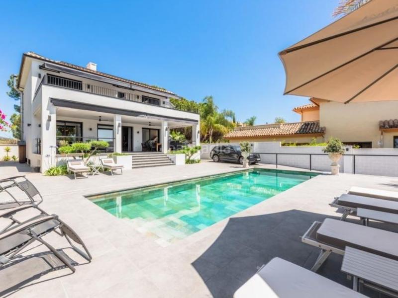 Foto c1725e8c-f8b1-490c-8ae8-23dfd81f5606. Chalet villa de 3 dormitorios, 3 baños en Río Real, en Marbella