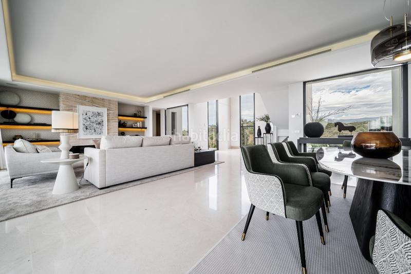 Foto 06586152-be6c-42d7-9fb1-2b8be0a4f2a0. Chalet villa de 5 dormitorios y 6 baños localizada en la milla de oro, . obra nueva en Marbella