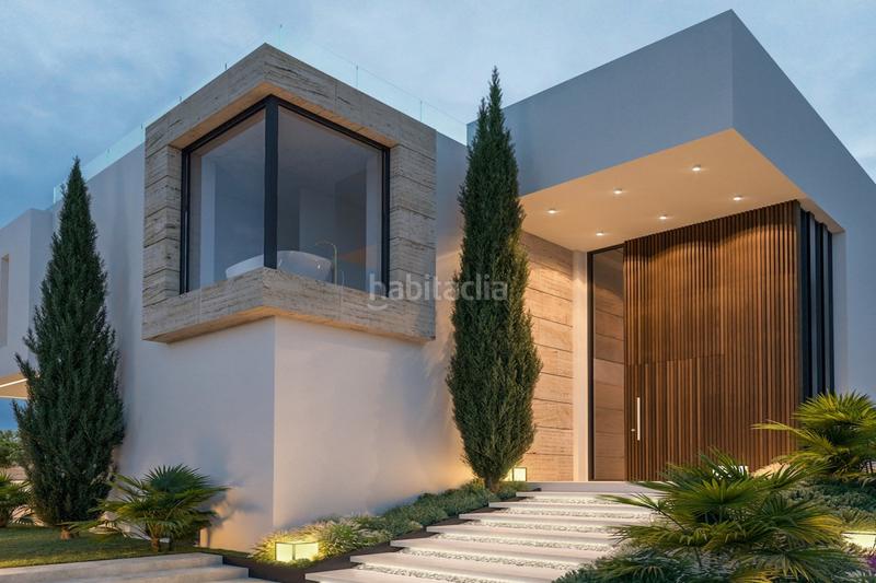 Foto f81acf53-d4c3-4a2a-b045-2042614f0340. Chalet villa de 5 dormitorios y 6 baños localizada en la milla de oro, . obra nueva en Marbella