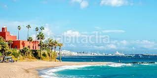 Foto 0688b915-c34a-425d-a48f-d75eefe802bd. Ático  de 3 dormitorios y 2 baños con terraza y vistas al mar. el higuerón, en Fuengirola