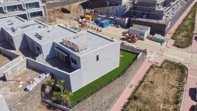 Foto e86f772d-c03f-4c27-9e81-9ed090fc2642. Casa adosada obra nueva espectaculares adosados 4 habitaciones piscina garage vistas al mar en Mijas