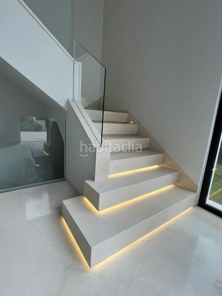 Foto 7dc241f9-48ed-4a32-910f-0cc1e27fd8b2. Chalet con riscaldamento parcheggio piscina in Paraiso - Barronal Estepona