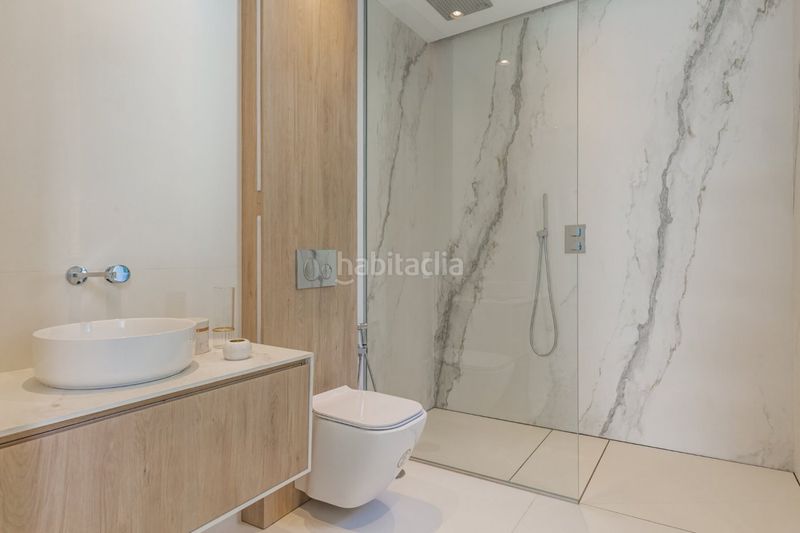 Foto a5f5e063-1a9b-4b58-8b0d-e7ac055e83b3. Xalet amb calefacció aparcament piscina a Los Naranjos Marbella