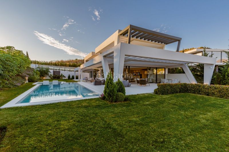 Foto c09d0fab-45dd-4353-8483-a8e76e4418f1. Xalet amb calefacció aparcament piscina a Los Naranjos Marbella