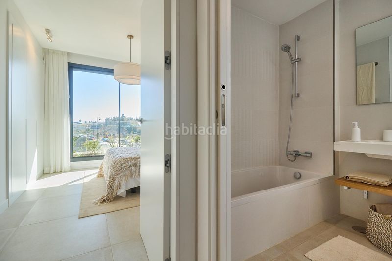 Foto cd29e61f-fecd-47f8-a79c-c25b393d2c11. Semi detached house with heating parking pool in El Faro de Calaburra - Chaparral Mijas